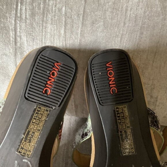 Vionic Sandals Women’s Size 8 Multi Color Snakeskin print Wedge  Strappy EUC - Picture 11 of 14